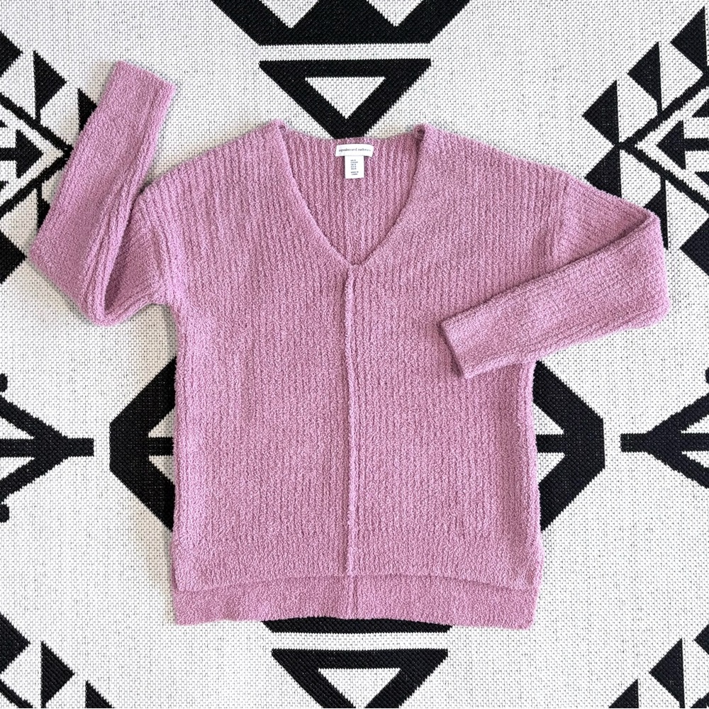 Cupcakes & Cashmere Soft & Cozy Plush V-Neck Sweater in Mauve Pink Small